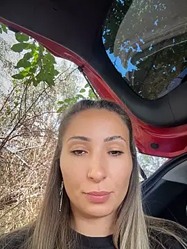 Czat XXX na żywo – Wonder_Kari