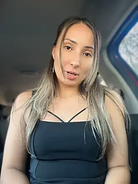 Wonder_Kari Chat XXX in diretta