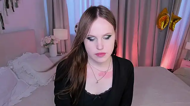 EffieMinkin Webbikameraesitys