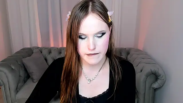 EffieMinki webcam show