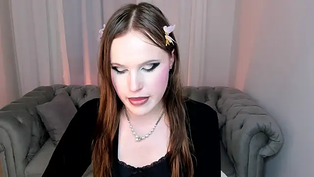 EffieMinki webcam show