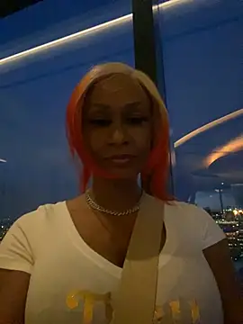 Show modela Tiffanilove na web-kameri