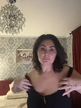Emma_roqueen 网络视讯表演