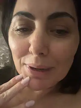 הופעת וובקאם של Emma_roqueen