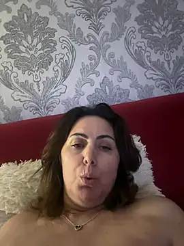 Chat XXX en directo de Emma_roqueen
