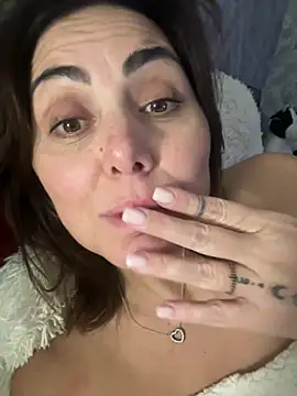 Emma_roqueen's Webcam Show