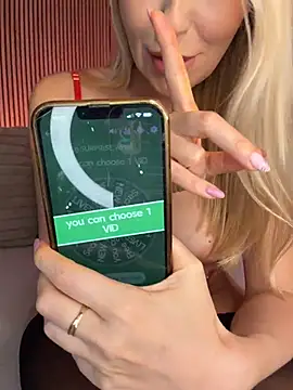 KikiVega Adlı Modelin Web Kamerası Şovu