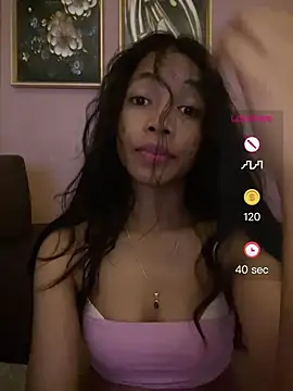 צ'אט XXX בשידור חי של Lunevia