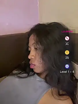 Lunevia 现场XXX聊天
