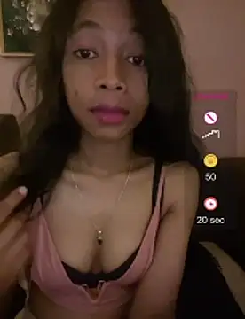 Lunevian Live XXX chat