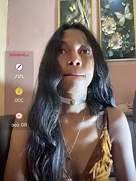 Lunevia Chat XXX live