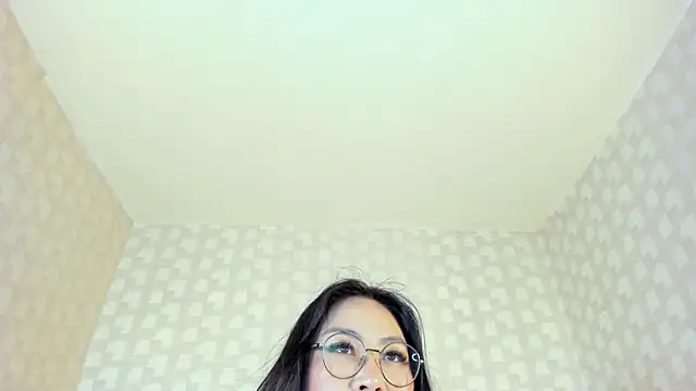 NatsumiHun's Live XXX Chat