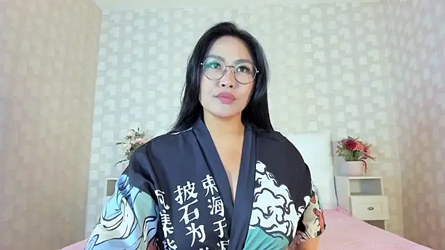 NatsumiHun's Live XXX Chat