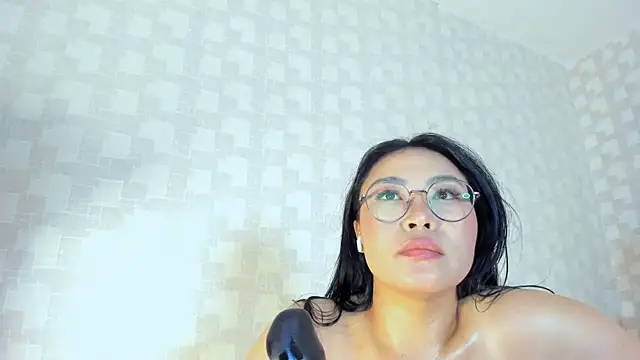 NatsumiHun's Live XXX Chat