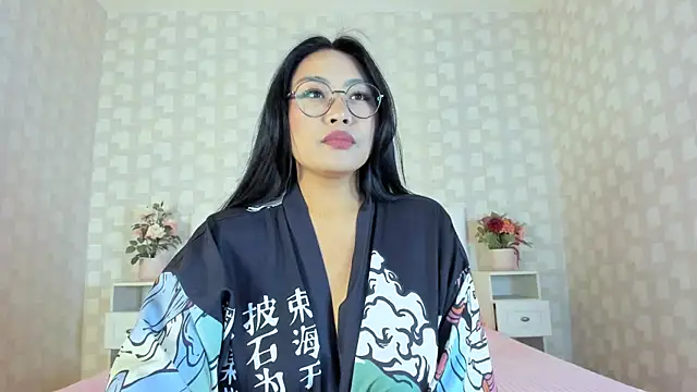 NatsumiHun Adlı Modelin Canlı XXX Sohbeti