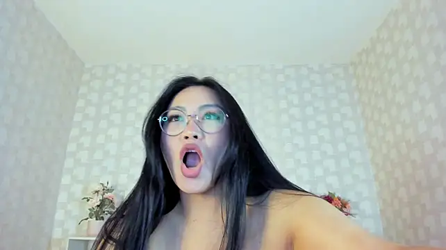 NatsumiHun's Live XXX Chat