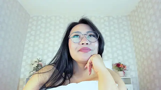 NatsumiHun Show in webcam