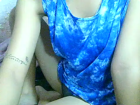 PinaySkinnyGirl's Live XXX Chat