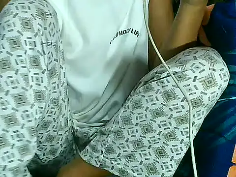 PinaySkinnyGirl live XXX chat