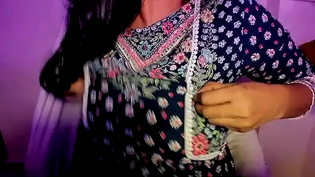 Chat +18 de TheShyGirl_ ao vivo