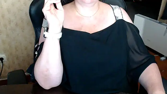 AlisaHot55 Show in webcam