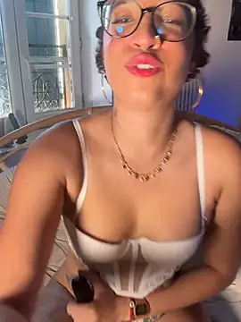 Chat XXX en directo de Lauyako_974