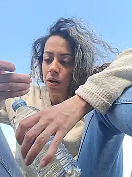 צ'אט XXX בשידור חי של fabiolagg