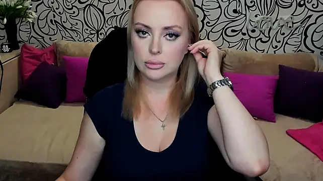 Hotdreamhere's Live XXX Chat
