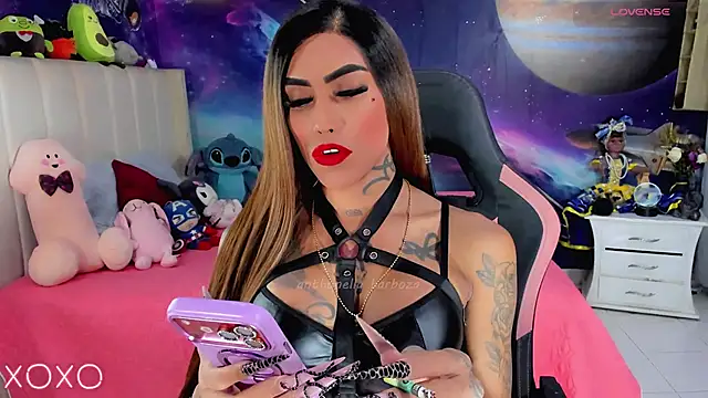 Nella_Dolls Adlı Modelin Web Kamerası Şovu