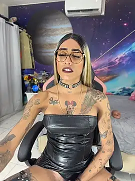 Nella_Dolls webcam show