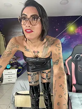 Show modela Nella_Dolls na web-kameri