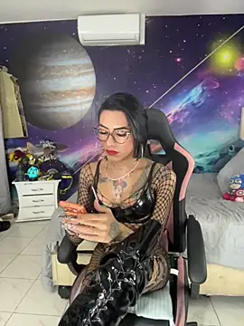 Nella_Dolls webcam show