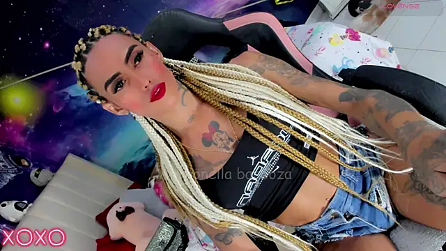 הופעת וובקאם של Nella_Dolls