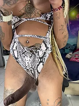 Show de Nella_Dolls na webcam