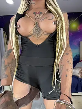 Show de Nella_Dolls na webcam