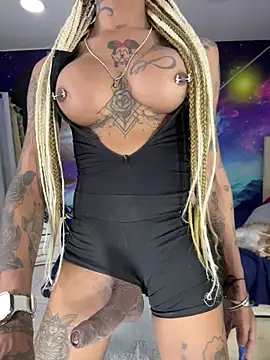 Show modela Nella_Dolls na web-kameri