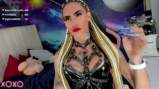 Nella_Dolls Adlı Modelin Web Kamerası Şovu