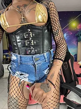 Nella_Dolls webkamerás műsora