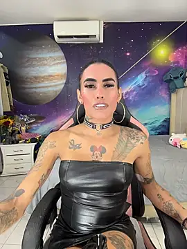 Show modela Nella_Dolls na web-kameri
