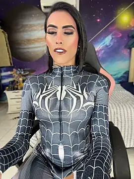 Nella_Dolls: διαδικτυακό σόου στην κάμερα