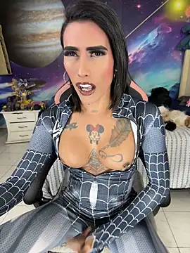 Nella_Dolls Adlı Modelin Web Kamerası Şovu