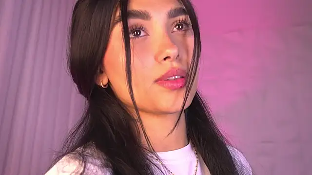 katy_rioss Adlı Modelin Canlı XXX Sohbeti