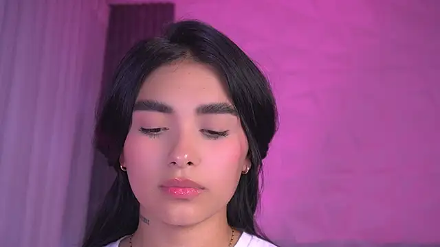 katy_rioss Adlı Modelin Canlı XXX Sohbeti