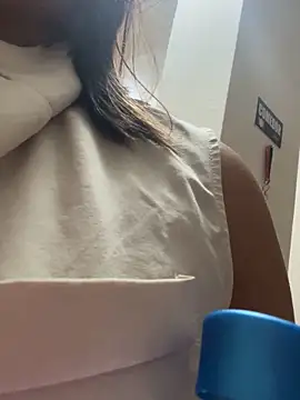 دردشة Lia_sexx الجنسية المباشرة