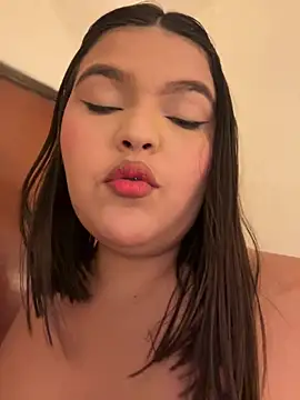 Lia_sexx Adlı Modelin Canlı XXX Sohbeti