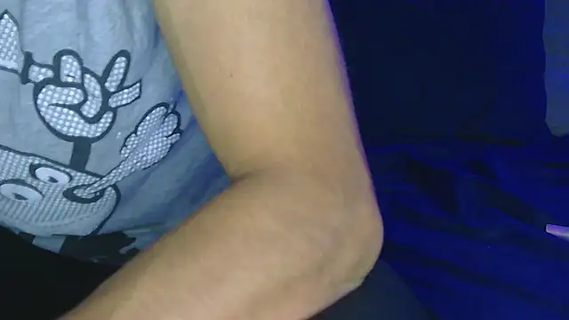 Show modela Latinopervs na web-kameri
