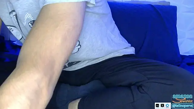 عرض كام Latinopervs