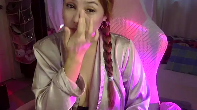 yourHennesy Pertunjukan Webcam