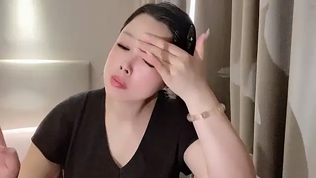 Chat +18 de kk_lele ao vivo