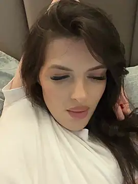 little_belucci's Webcam Show